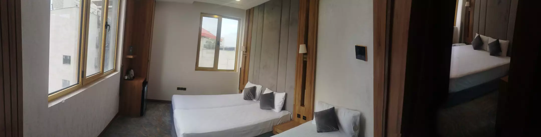 Alibaba https://cdn.alibaba.ir/ostorage/hotel-accommodation-images/69526f646b43e2b9afa3b979_پنج تخته دبل سینگل ایوان ۱ (1).webp